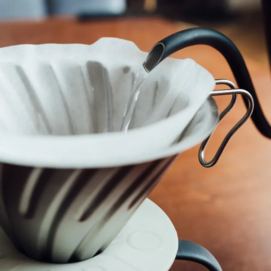 V60 TITANIUM DRIPPER