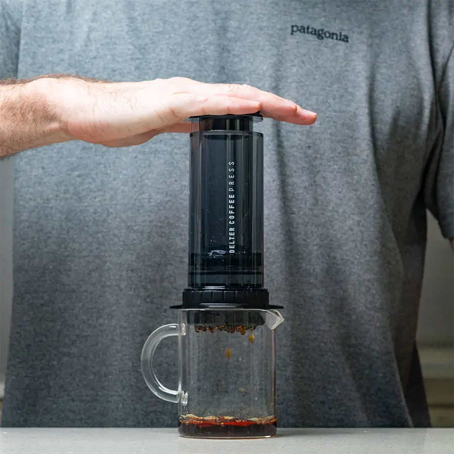 Delter Coffee Press Grey